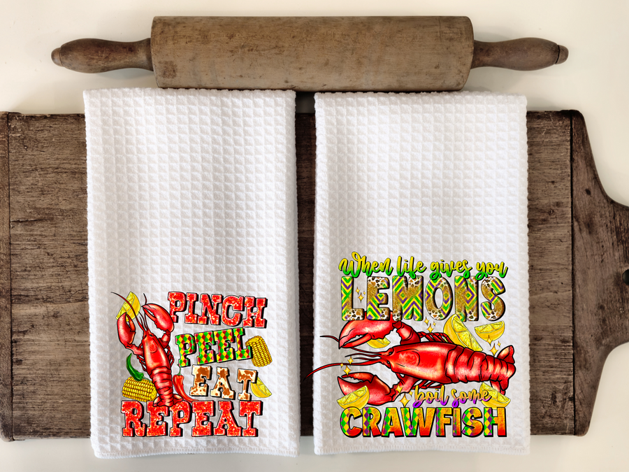 Crawfish Themed Kitchen Towels, Set of 2 Kitchen Towels, Gift for baker, gift for cook, Mothers Day gift